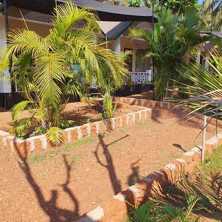 Saxony Beach Huts Agonda Exterior photo