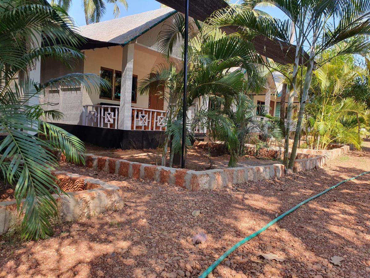 Saxony Beach Huts Agonda Exterior photo
